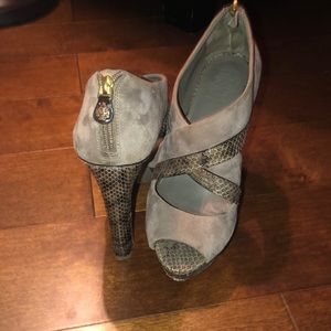 Tory Burch 7.5M heels